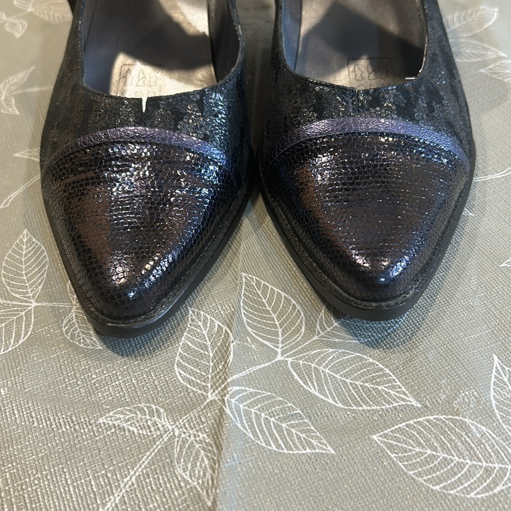 Ladies Artika Heels - Picture 8 of 8